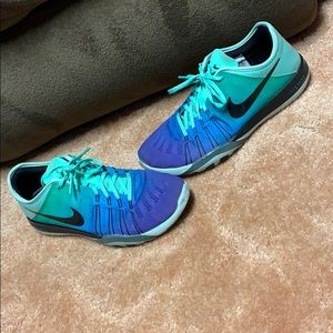 Nike Free TR 6 shoes